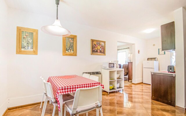 Beautiful Home in Lubiatowo With 2 Bedrooms and Wifi