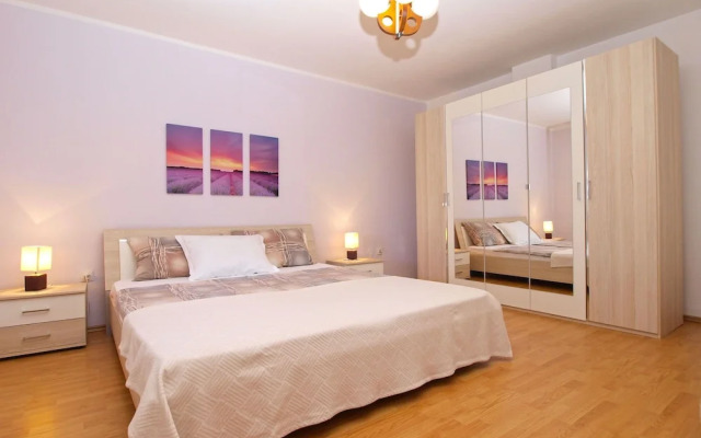 Apartment 1482