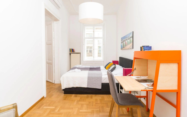 De Luxe Suite Staatsoper by ichbucheAT