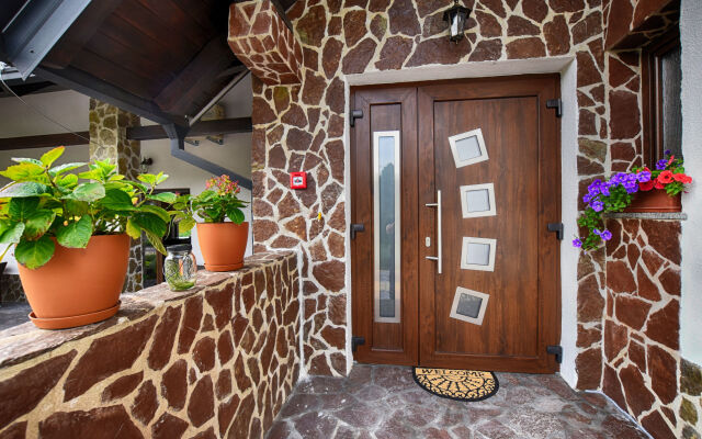 Villa Stone