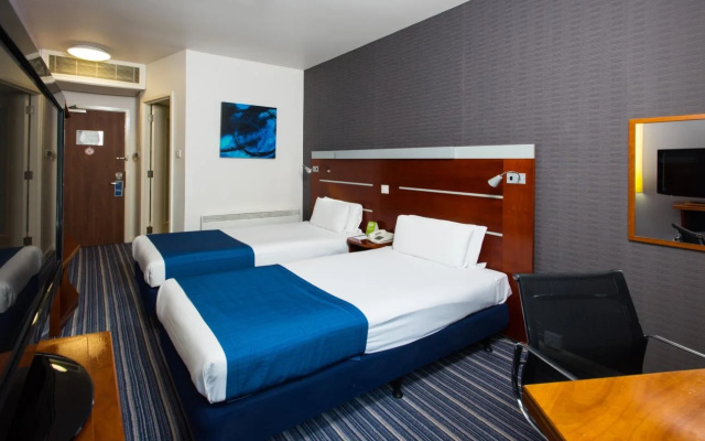 Holiday Inn Express London - Wimbledon South by IHG