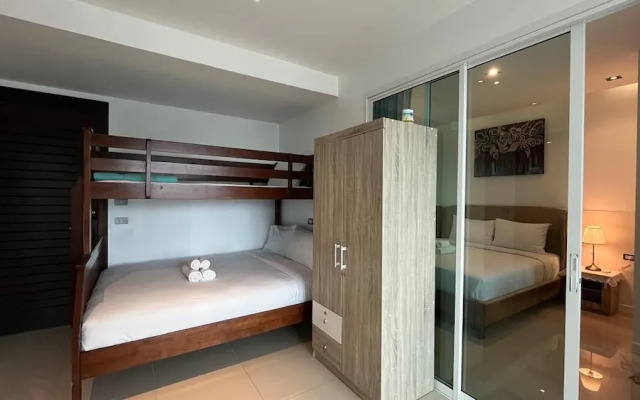 The oh so Sexy Triple Penthouse-rare 3-5br 188m2