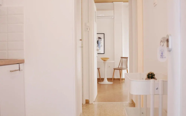 Breeze One Bedroom Apartment by BluPine