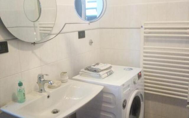 The House of Glass (La Casa di Vetro)