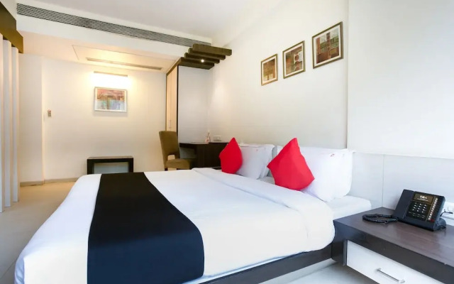 Capital O 45587 The Roa Hotel