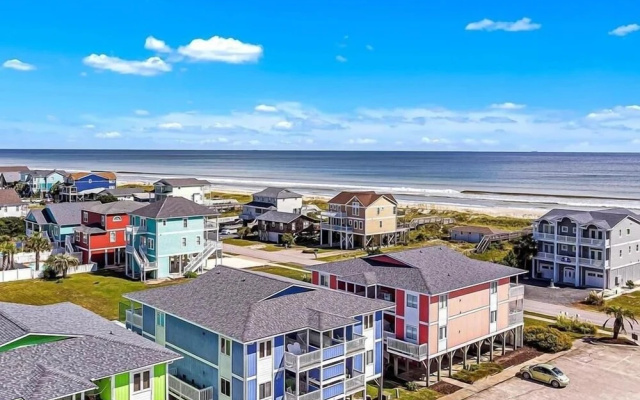 Seven Seas-7c 2 Bedroom Home by RedAwning