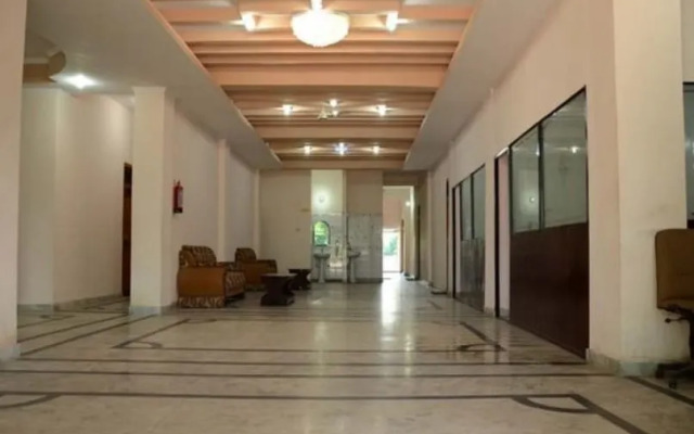 Hotel Corbett Regency