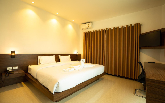 Intouch Riverside Hotel