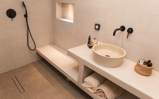 North Wind Luxury Suites
