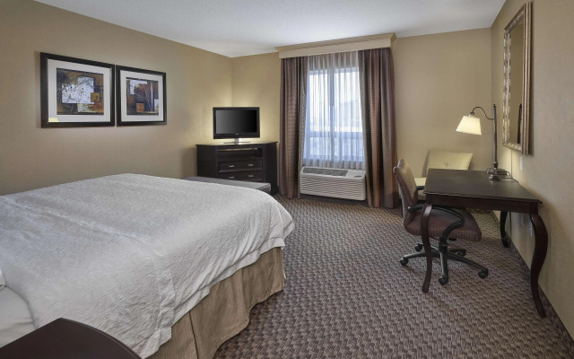 Hampton Inn & Suites By Hilton Toronto Airport
