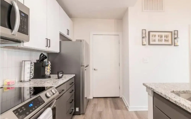 Cozy Apartment with WiFi 206