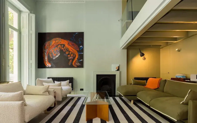 Beautiful Paddington Loft-style Apartment