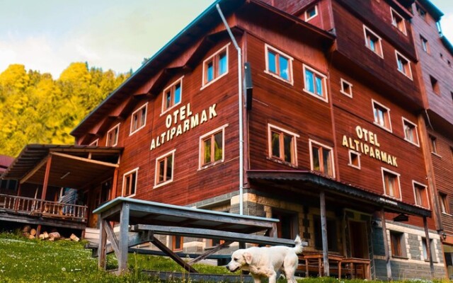 Otel Altiparmak