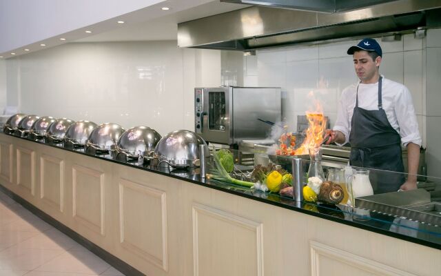 King Jason Paphos - Designed for Adults By Louis Hotels