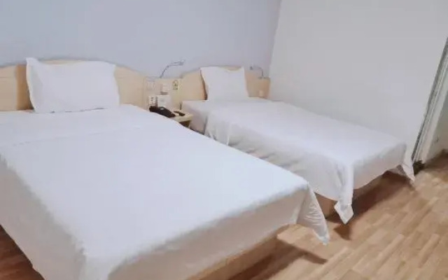 7Days Inn Hotel (Shenzhen Science and Technology Park Subway Station Vientiane City)