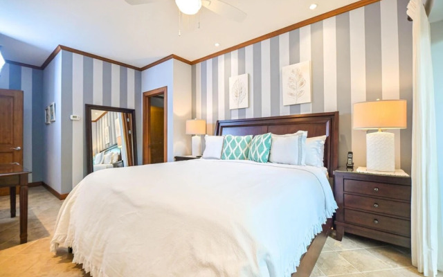 Veranda 1H - 3 bdr 3 Bath Family