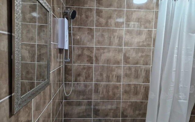 Impeccable 1-bed Apartment in Ilford