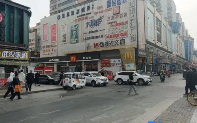 Nuanju Homestay (Lanzhou University First Hospital Wulipu Subway Station)
