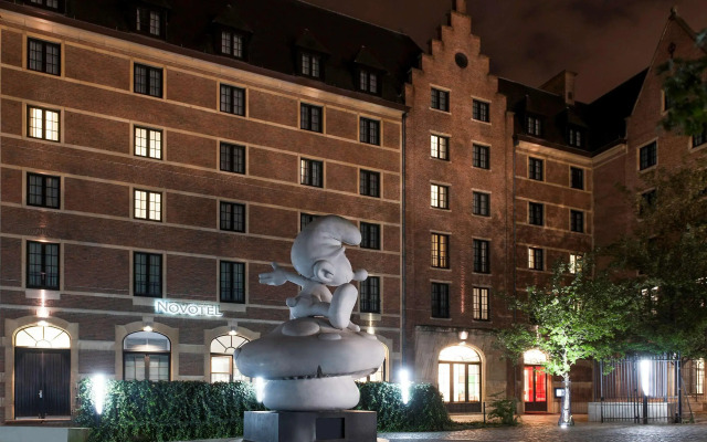 hotelImage