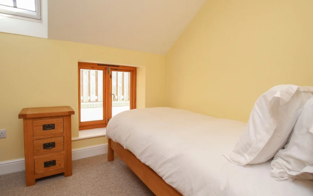 The Stables, Burton Bradstock