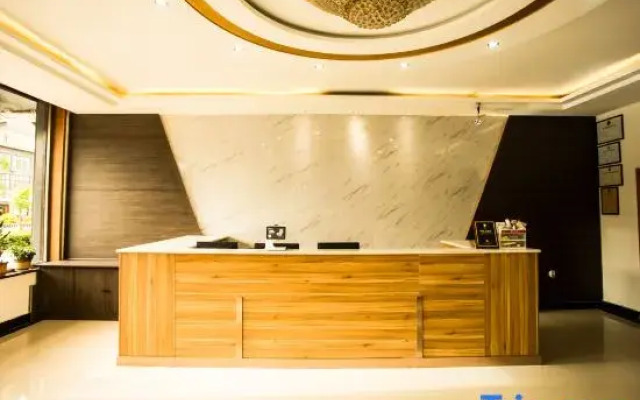 Yijia Business Hotel
