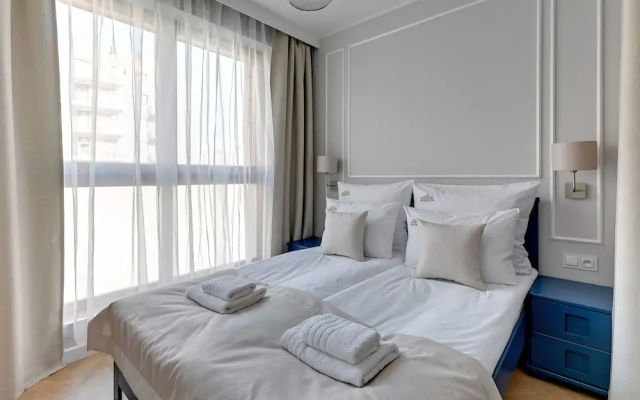 Aura - Riverside & Parking by Downtown Apartments
