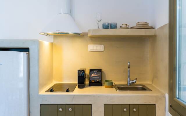Lavadoze Luxury Suites - Adults only