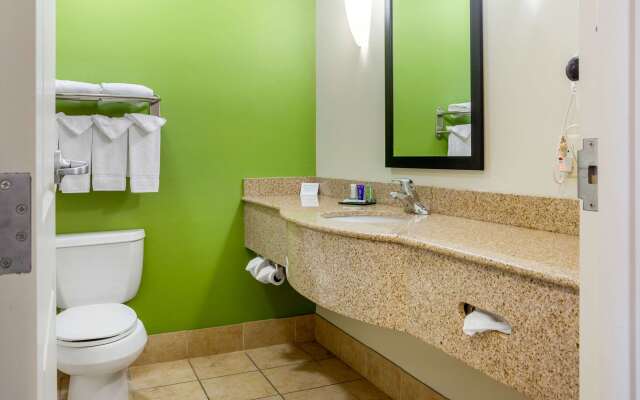 Sleep Inn & Suites Milwaukee Airport