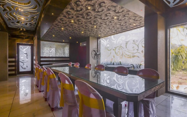 Hotel Shree Sai Prasad By OYO Rooms