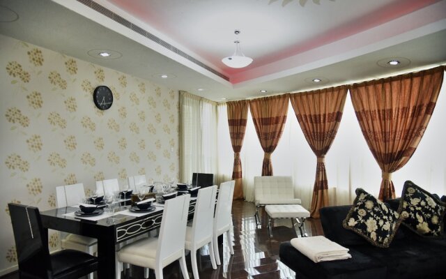 Luxury 4BR Apartment in Horizon Towers