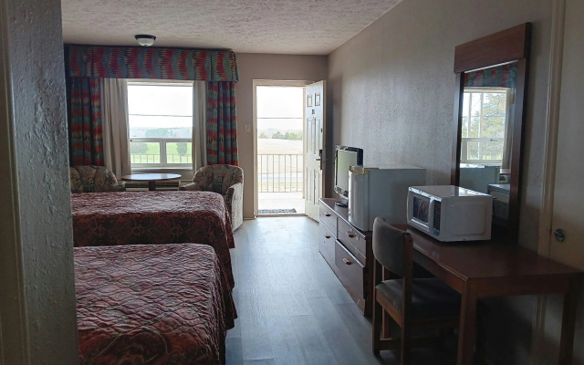 Sheldon's Motel by OYO Keysville Near Hwy 360