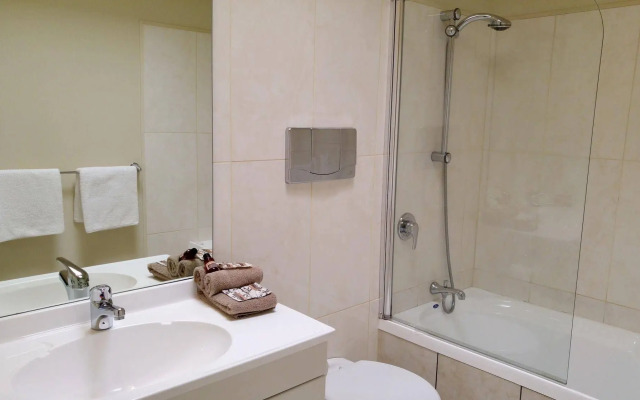 Motel Hobson's Choice