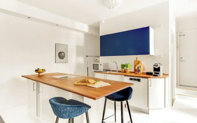 Sanders City - Spacious Studio Apartment