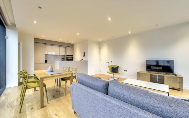 Guestready - Stylish Top Floor Apartment in the City Centre