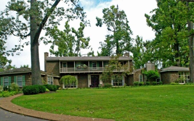 Ruby Lodge at Spring Lake Woods