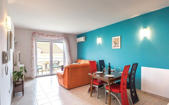 Amazing Apartment in Makarska With 2 Bedrooms and Wifi