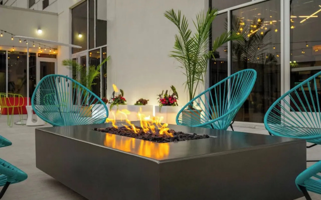 Aloft Chicago Schaumburg