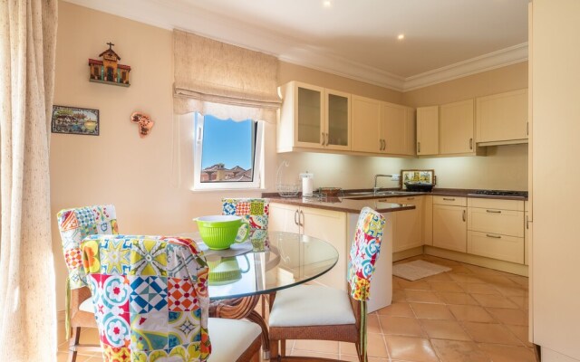 Scenic Apartment - Palheiro Village