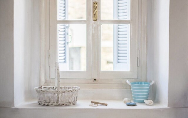 "Memory" Apt in Stone Tower 1690 • Andros Island