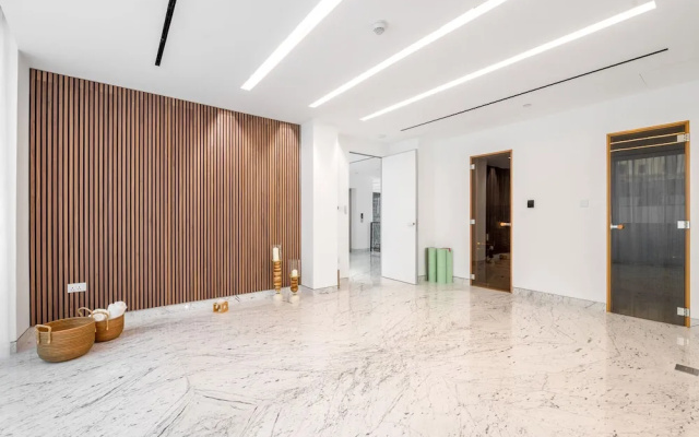 Luxe Dubai Marina 3Flr 4BR w Pool Sauna