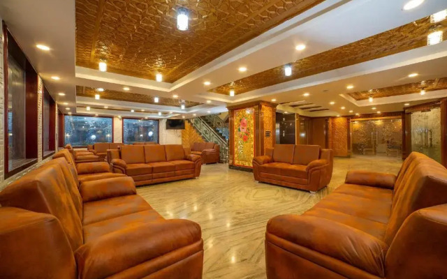 Opera Inn by OYO Rooms