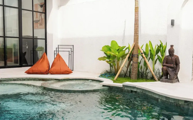 Tropical 2BR Private Villa, 6min Pererenan Beach