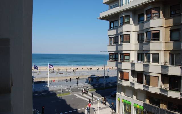 Playa Gros - Iberorent Apartments