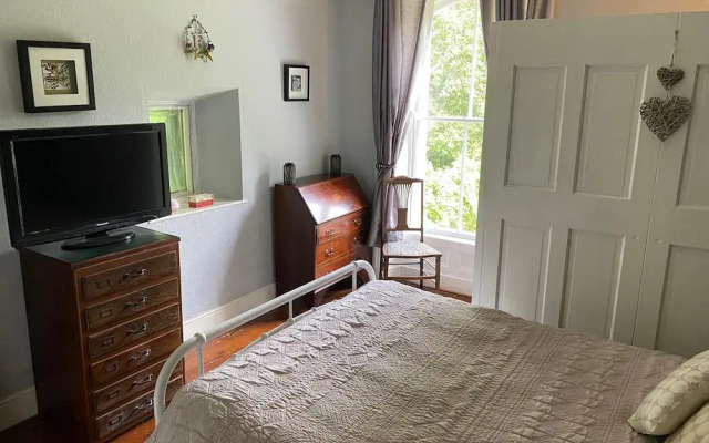 Fabulous 6 Bedroom Victorian Period House