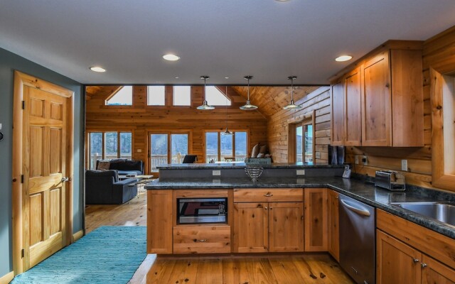 Valley Lodge 5 Bedroom House