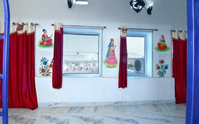 Pushp Guest House