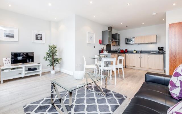 Roomspace Serviced Apartments -Thames Edge