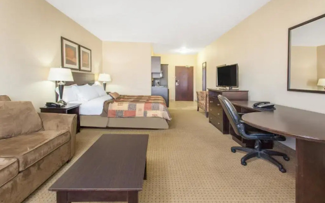 Ramada Pincher Creek