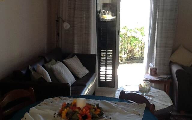 Layia Bungalow