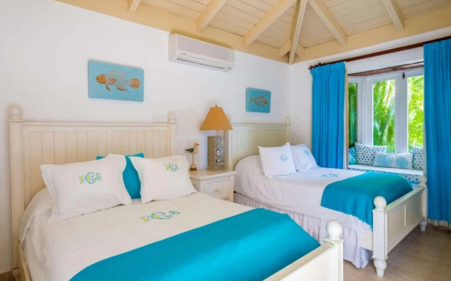 Sunny Vacation Villa 17